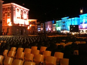 La Piazza Grande prête à accueillir des centaines de spectateurs pour la projection du soir. LD